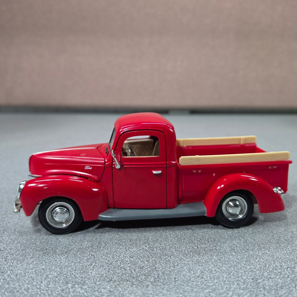 Ford 1940 Pickup Truck Diecast Model Red Excellent Vintage V8 Stake Bed